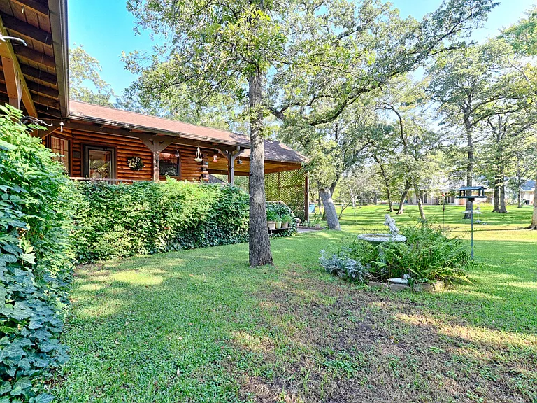 105 Santee Dr — Photo 27