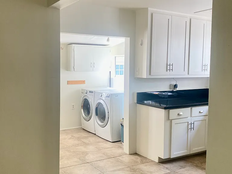 214 N Fulton St — Photo 12