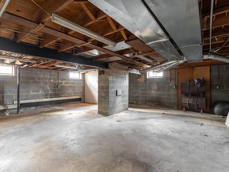 24777 Highland Rd — Photo 21