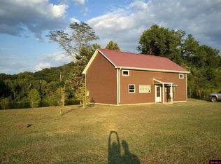 561 McPhearson Ter, Calico Rock, AR 72519