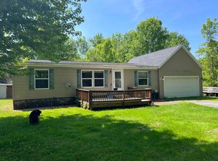 7 Vessel Rd, Grand Isle, VT 05458