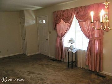 5th image of 309 Azalia Dr