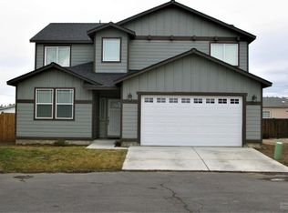 808 NE Apache Ct, Redmond, OR 97756