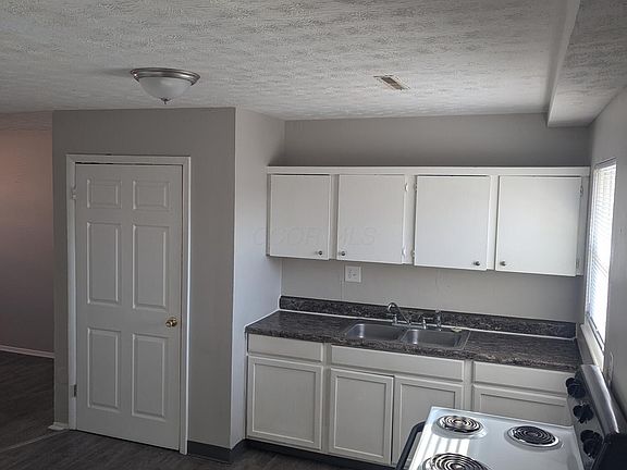 3rd image of 2897 E 9th Ave