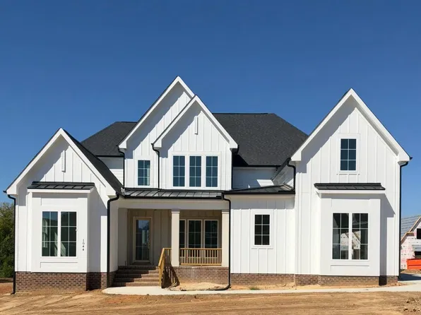 1044 Azalea Garden Cir, Raleigh, NC 27603