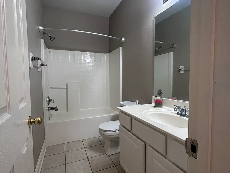 724 Simpson Way — Photo 16