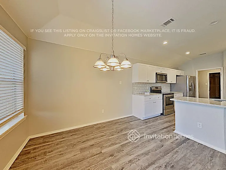 512 Bretts Way — Photo 7