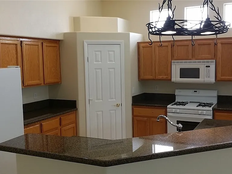 1125 Coral Rainbow Ave #1125 — Photo 7
