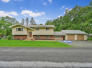 167 Old Lake Rd, Lake Ariel, PA 18436