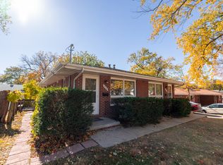 6808 Roseland Dr, Urbandale, IA 50322