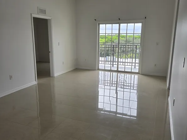 5271 SW 8th St, Miami, FL