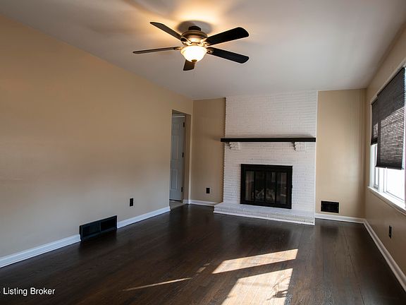 5th image of 7801 Axtell Ave