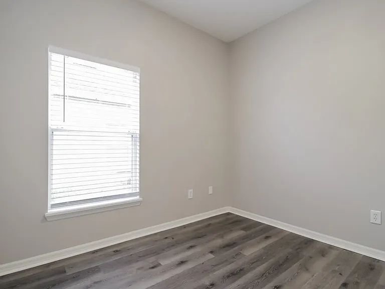 4244 Waterside Pointe Cir — Photo 11