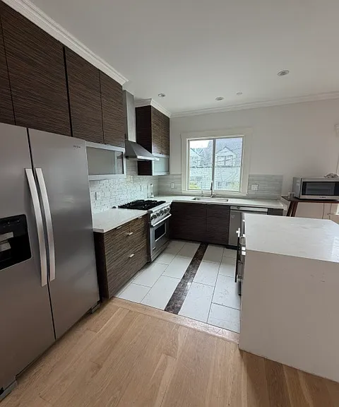1299 Dolores St — Photo 14