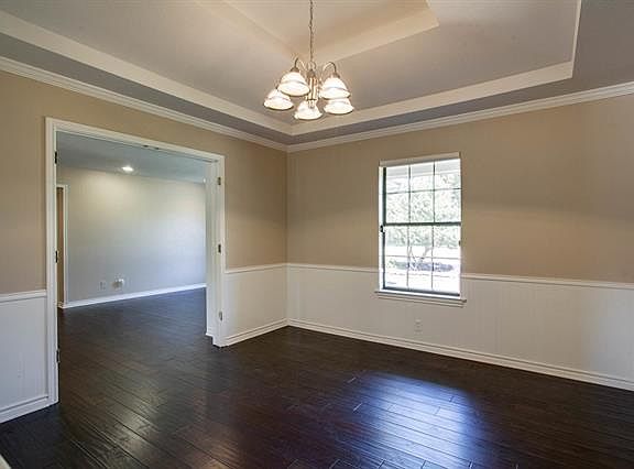 5th image of 137 Red Oak Ln