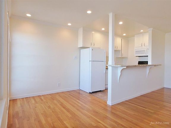 5th image of 1222 Clayton St #28