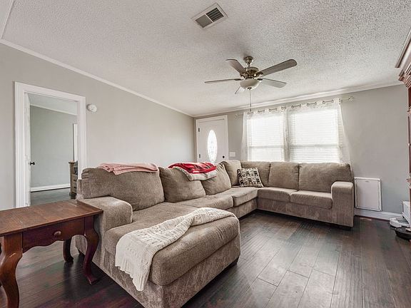 3rd image of 709 Ritchey Rd