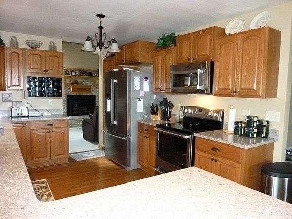 2nd image of 903 Dalmar Dr