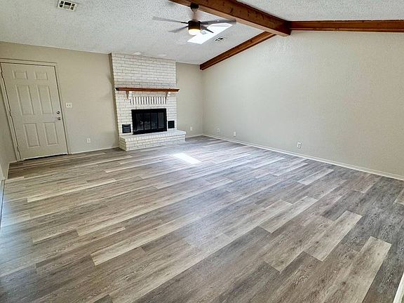 2nd image of 1618 Redbud Ct
