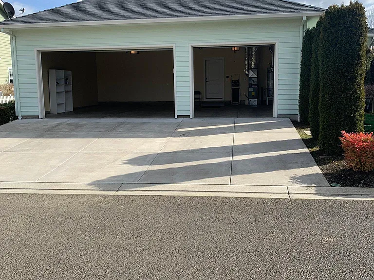 3 car garage