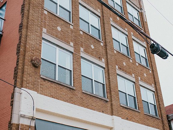 3rd image of 120 Franklin Ave APT 206