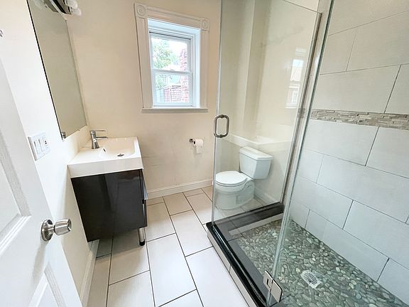 3rd image of 98 L St #2
