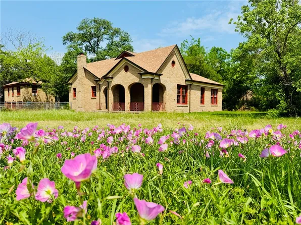 808 E 22nd St, Bryan, TX 77803