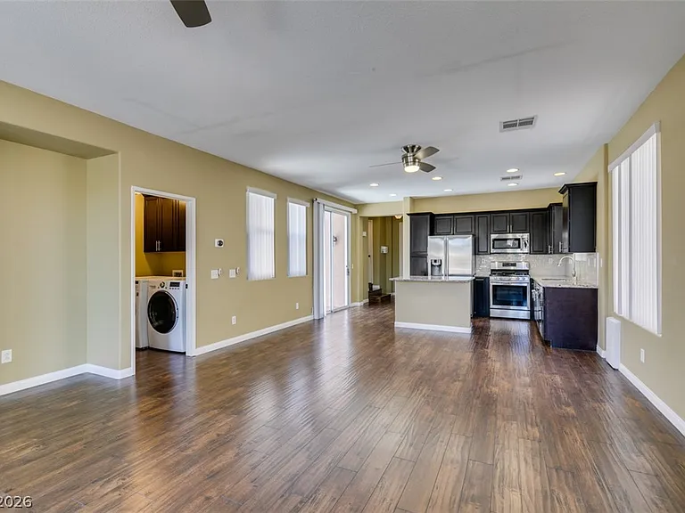 5928 Attavilla Dr — Photo 20