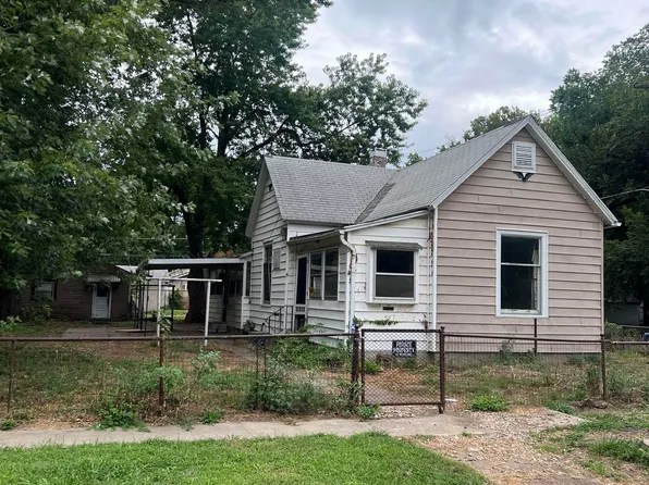 447 NE Freeman Ave, Topeka, KS 66616