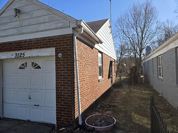 4th image of 3525 N Oxford St