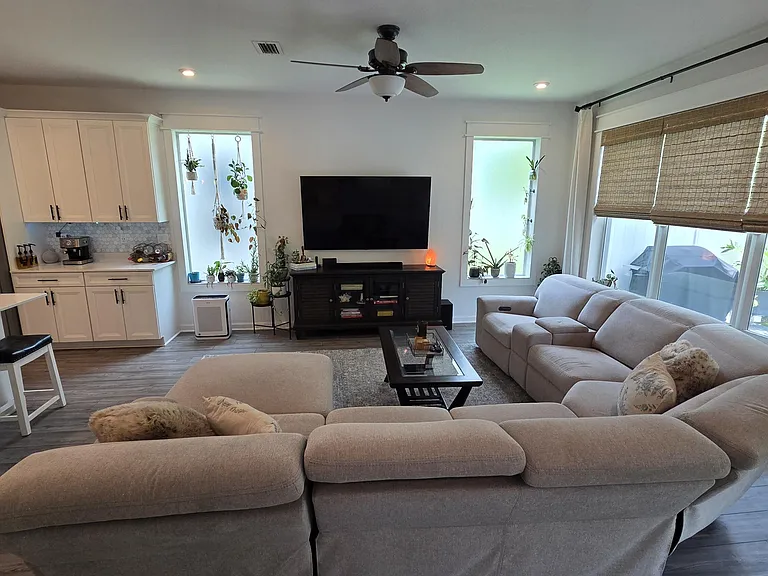 6668 Pointe Of Woods Dr — Photo 17