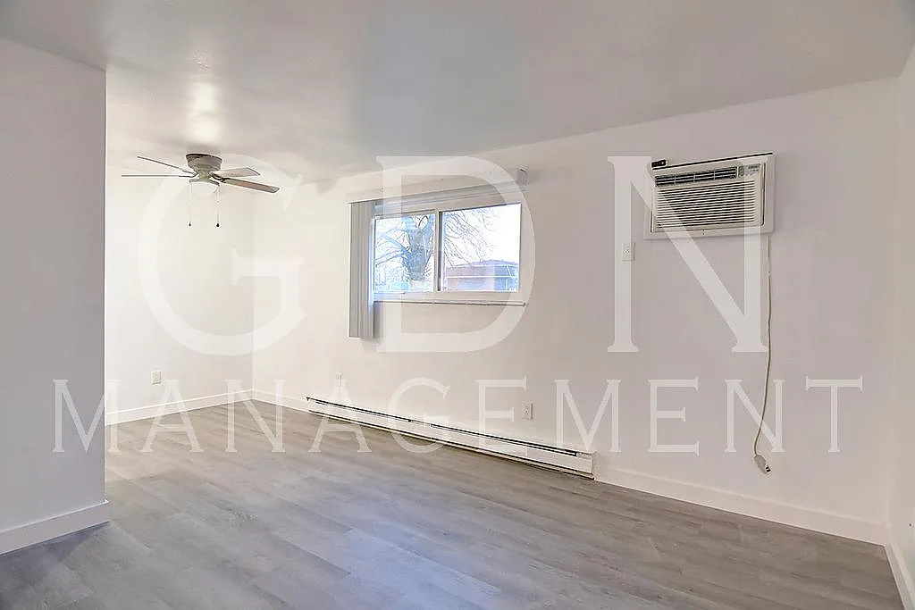 1077 Frederick Drive — Photo 4