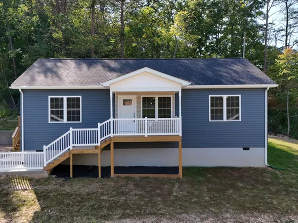 172 E 33rd St, Buena Vista, VA 24416