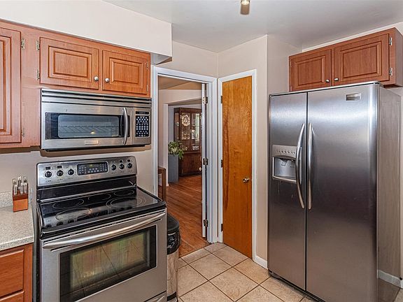3rd image of 1194 Wionna Ave