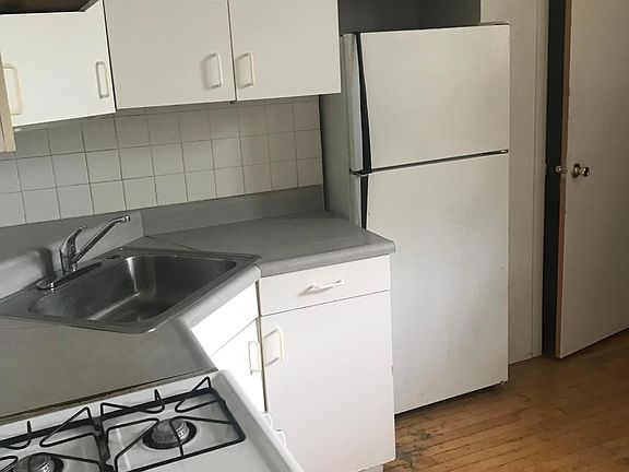 2nd image of 4837 N Wolcott Ave APT 3A