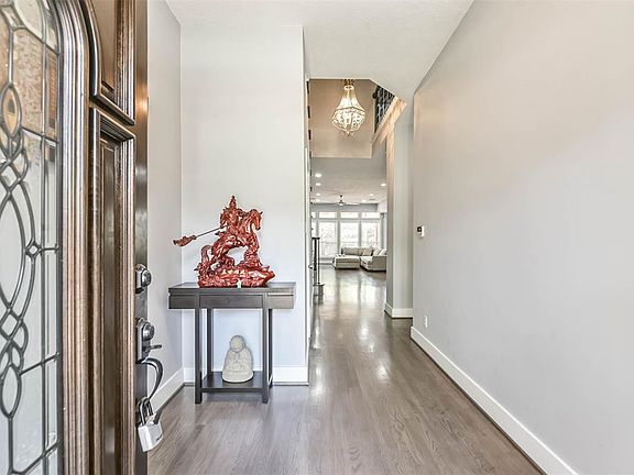 As we begin our tour inside the home, note that the front door was replace in 2018.