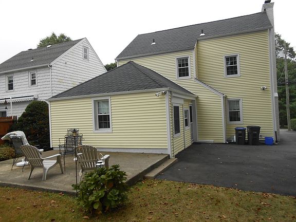 3rd image of 21 Hazelton Dr