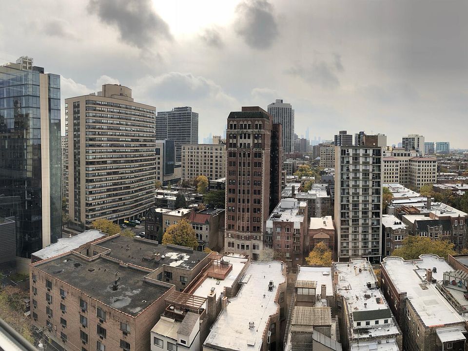 1st image of 445 W Wellington Ave #10
