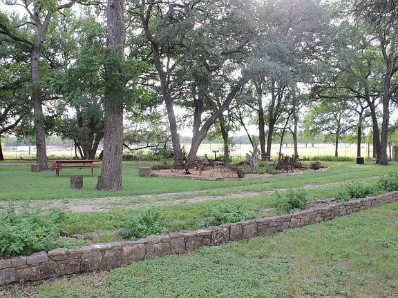 2nd image of 3001 W Us Highway 290