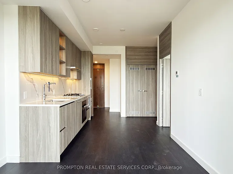 18 Esther Shiner Blvd #2109 — Photo 4