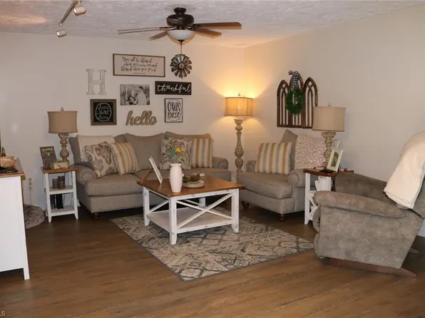 130 Chandler Hills Dr Ste 102, Mount Airy, NC 27030