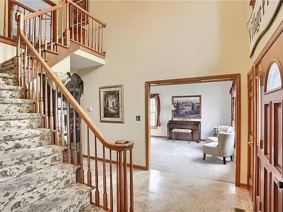 2nd image of 111 Apple Blossom Ln