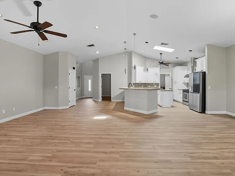 6326 N 14th Pl — Photo 15