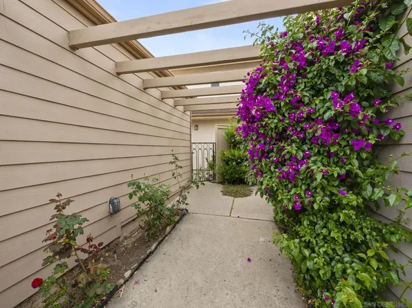 9891 Aviary Dr, San Diego, CA 92131