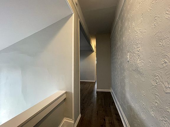 5th image of 511 E Deshler Ave #1/2