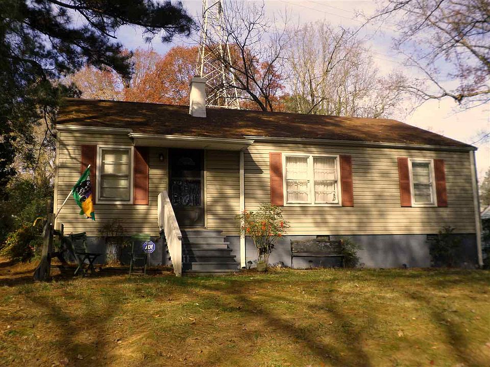 1st image of 325 Charlesworth Ave