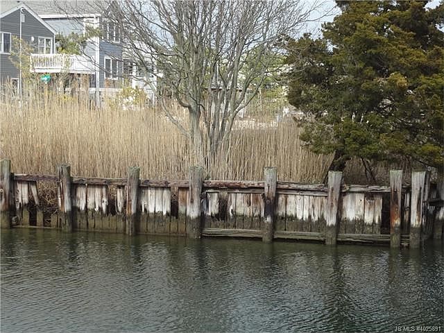 2nd image of 3 Lange Ave