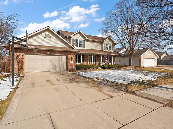 3rd image of 145 Stone Ridge Dr