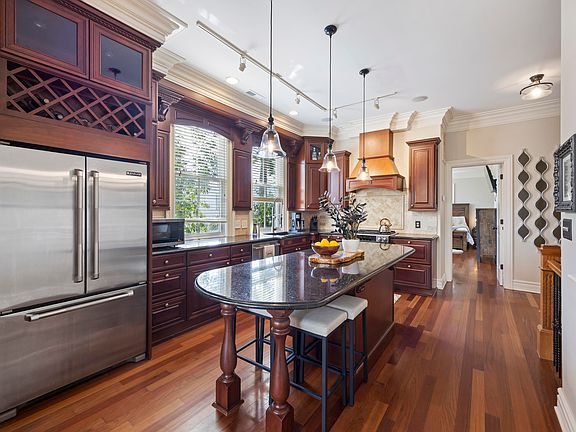 2nd image of 1 Bennett St #3