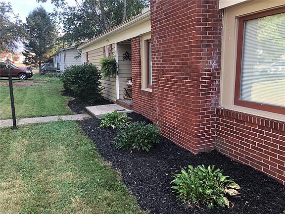 5th image of 35 Johnson St